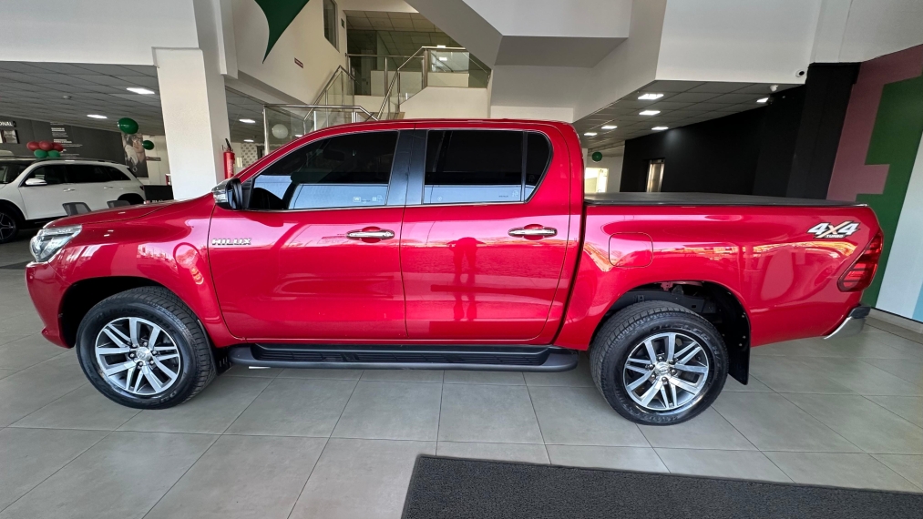 toyota hilux 2.8 srx 4x4 cd 16v diesel 4p automatico 2017 toyota hilux 2.8 srx 4x4 cd 16v diesel 4p automatico 2017