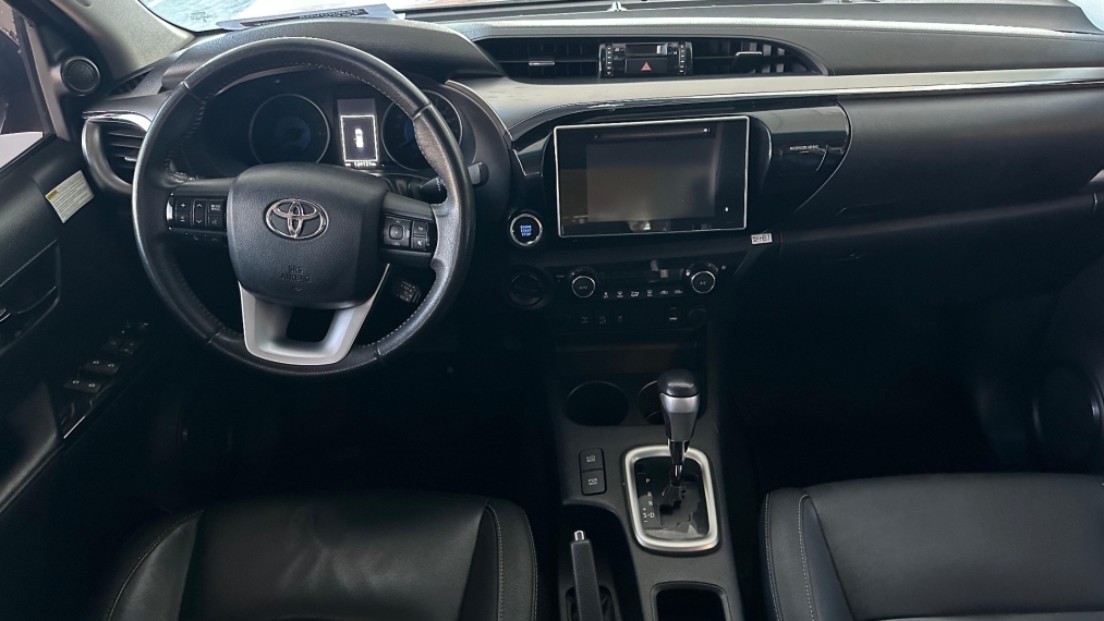 toyota hilux 2.8 srx 4x4 cd 16v diesel 4p automatico 2017 toyota hilux 2.8 srx 4x4 cd 16v diesel 4p automatico 2017