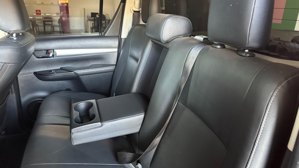 toyota hilux 2.8 srx 4x4 cd 16v diesel 4p automatico 2017 toyota hilux 2.8 srx 4x4 cd 16v diesel 4p automatico 2017