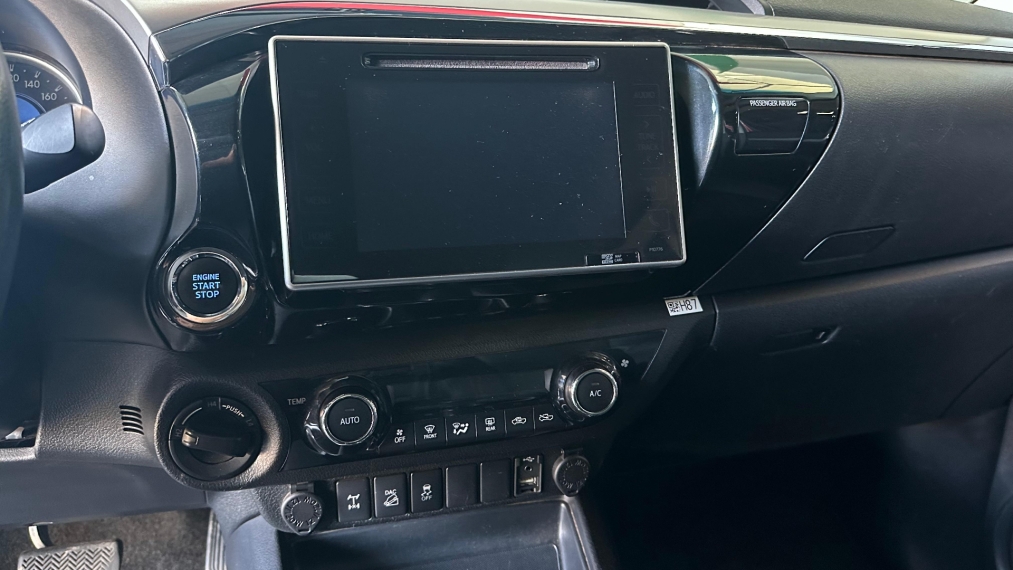 toyota hilux 2.8 srx 4x4 cd 16v diesel 4p automatico 2017 toyota hilux 2.8 srx 4x4 cd 16v diesel 4p automatico 2017