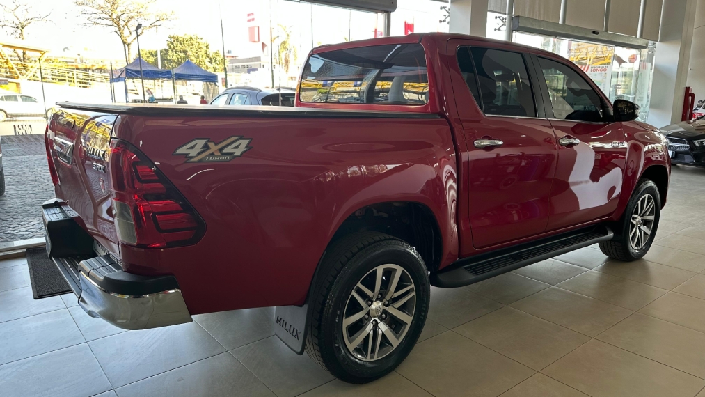toyota hilux 2.8 srx 4x4 cd 16v diesel 4p automatico 2017 toyota hilux 2.8 srx 4x4 cd 16v diesel 4p automatico 2017