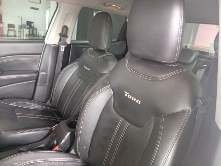 fiat toro 1.8 16v evo flex freedom at6 4p automatico 2018 fiat toro 1.8 16v evo flex freedom at6 4p automatico 2018