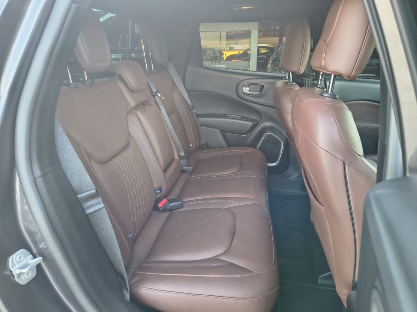 fiat toro 2.0 16v turbo diesel ranch 4wd at9 4p automatico 2025 fiat toro 2.0 16v turbo diesel ranch 4wd at9 4p automatico 2025