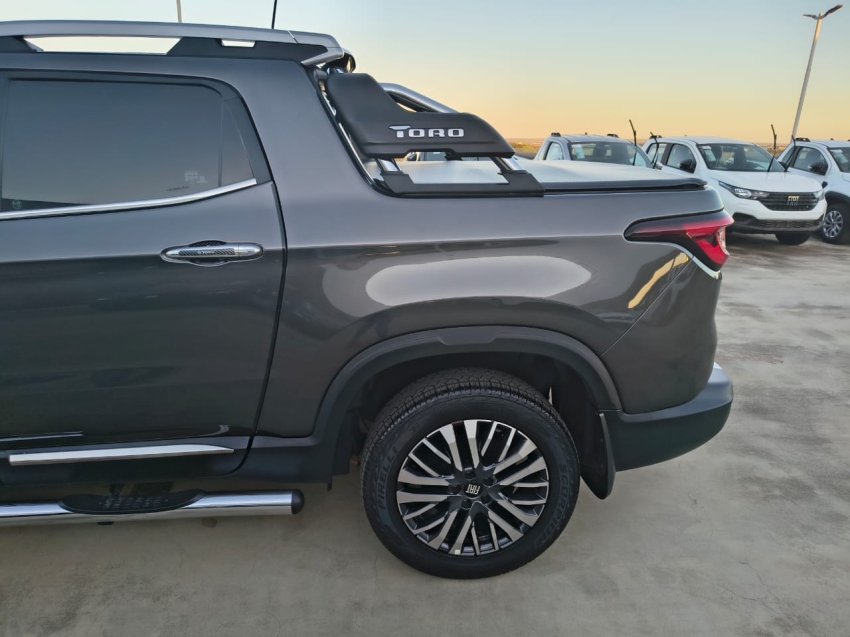 fiat toro 2.0 16v turbo diesel ranch 4wd at9 4p automatico 2025 fiat toro 2.0 16v turbo diesel ranch 4wd at9 4p automatico 2025