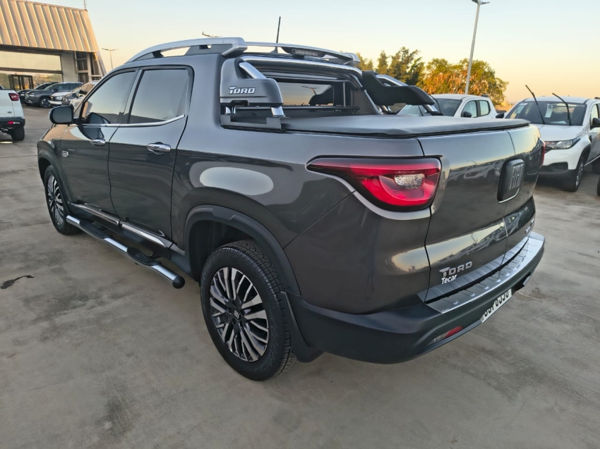 fiat toro 2.0 16v turbo diesel ranch 4wd at9 4p automatico 2025 fiat toro 2.0 16v turbo diesel ranch 4wd at9 4p automatico 2025
