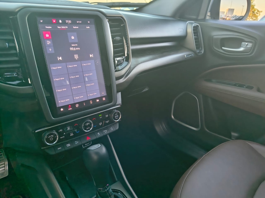 fiat toro 2.0 16v turbo diesel ranch 4wd at9 4p automatico 2025 fiat toro 2.0 16v turbo diesel ranch 4wd at9 4p automatico 2025