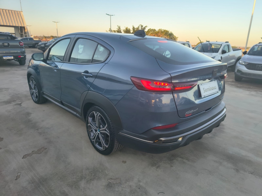 fiat fastback 1.0 turbo 200 flex impetus cvt 4p automatico 2025