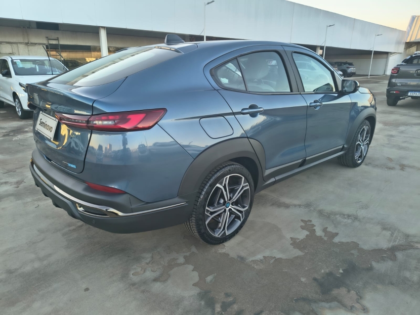 fiat fastback 1.0 turbo 200 flex impetus cvt 4p automatico 2025