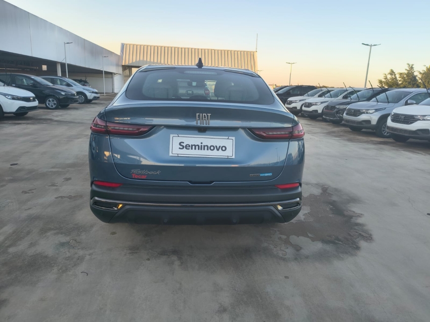fiat fastback 1.0 turbo 200 flex impetus cvt 4p automatico 2025