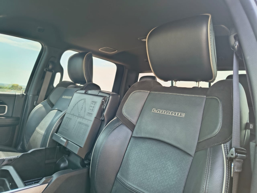 ram 2500 6.7 i6 turbo diesel laramie cd 4x4 automatico 4p 2020 ram 2500 6.7 i6 turbo diesel laramie cd 4x4 automatico 4p 2020
