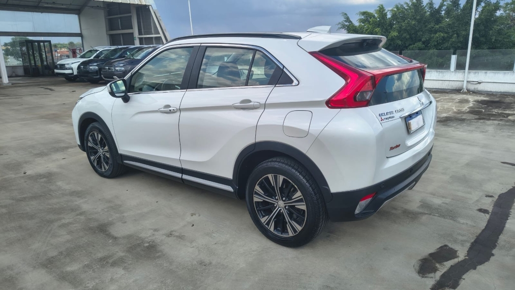 mitsubishi eclipse cross 1.5 mivec turbo gasolina hpe-s awd cvt 4p automatico 2020