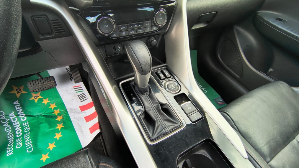 mitsubishi eclipse cross 1.5 mivec turbo gasolina hpe-s awd cvt 4p automatico 2020