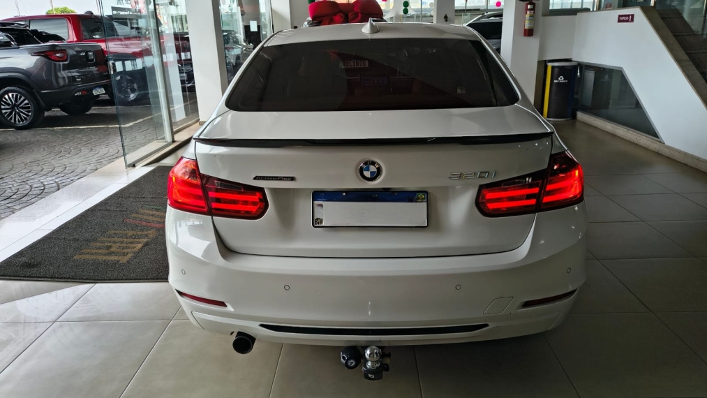 bmw 320i 2.0 16v turbo active flex 4p automatico 2015