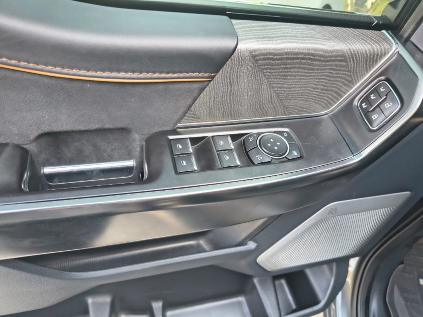 ford f-150 5.0 v8 gasolina cd platinum fx4 automatico 4p 202353