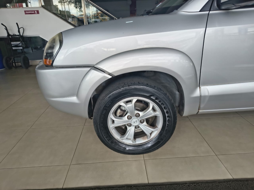 hyundai tucson 2.0 mpfi gls 16v 143cv 2wd flex 4p automatico gasolina 20177