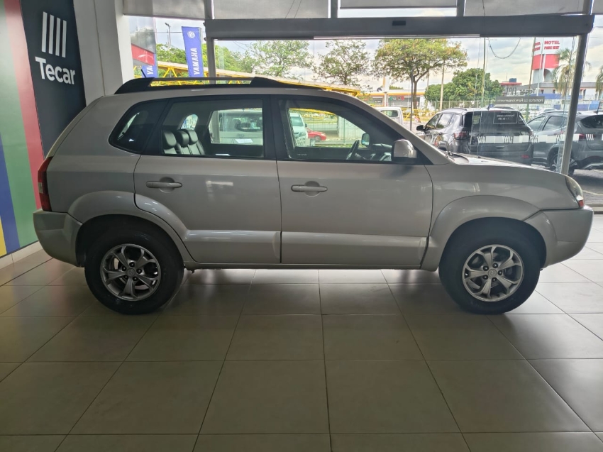 hyundai tucson 2.0 mpfi gls 16v 143cv 2wd flex 4p automatico gasolina 20176
