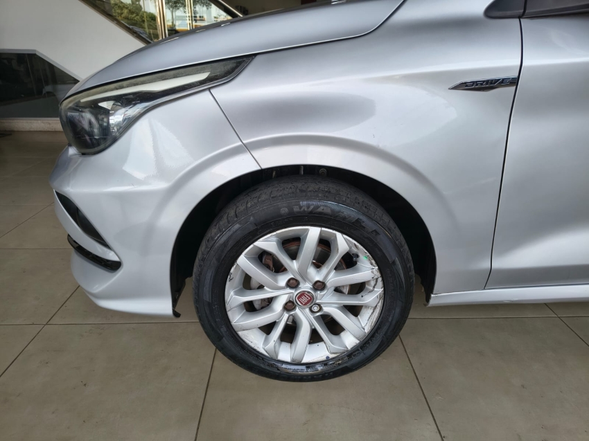 fiat cronos 1.3 firefly flex drive manual 4p 201911