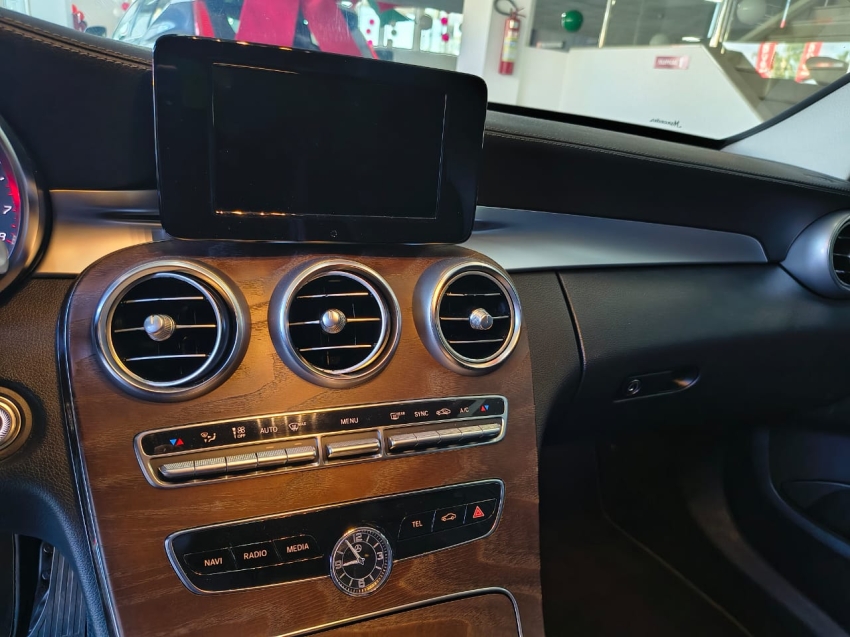 mercedes-benz c 180 1.6 cgi flex avantgarde 9g-tronic 4p automatico 201928