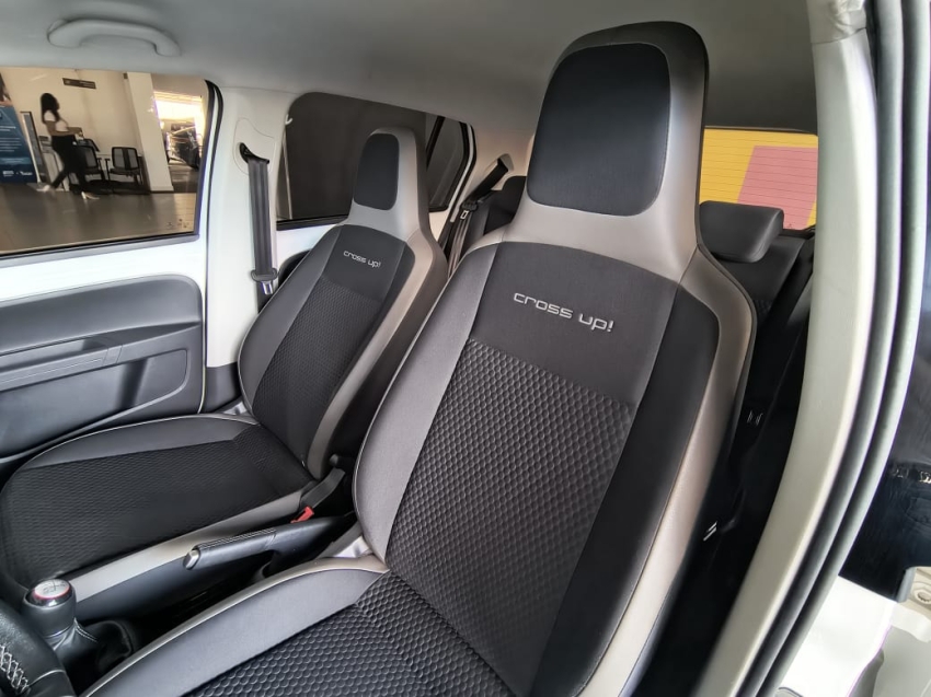 volkswagen cross up 1.0 tsi 12v flex 4p manual 201615