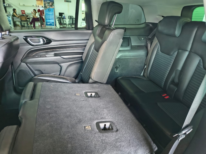 jeep commander 2.0 td380 turbo diesel limited at9 4p automatico 202218