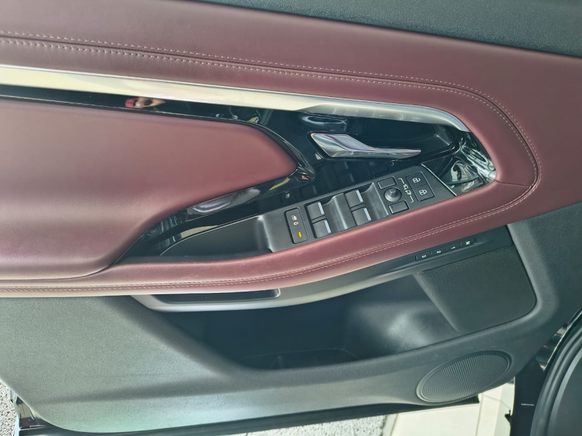 land rover range evoque 2.0 p250 flex r-dynamic hse awd automatico 4p 202324