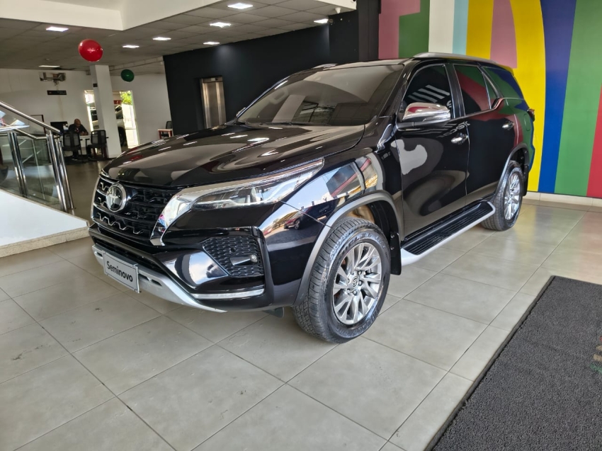 toyota hilux sw4 2.8 d-4d turbo diesel srx 7l 4x4 automatico 4p 2021