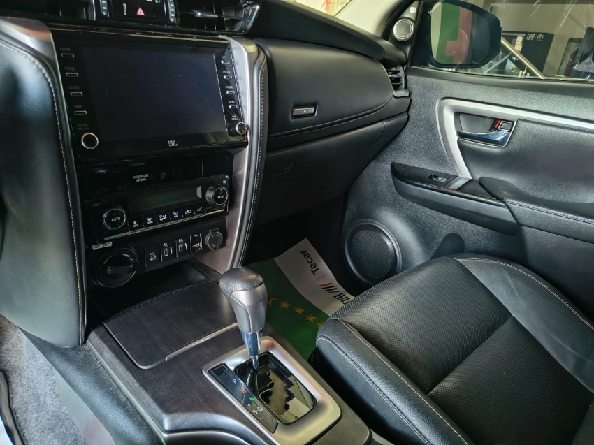 toyota hilux sw4 2.8 d-4d turbo diesel srx 7l 4x4 automatico 4p 202120