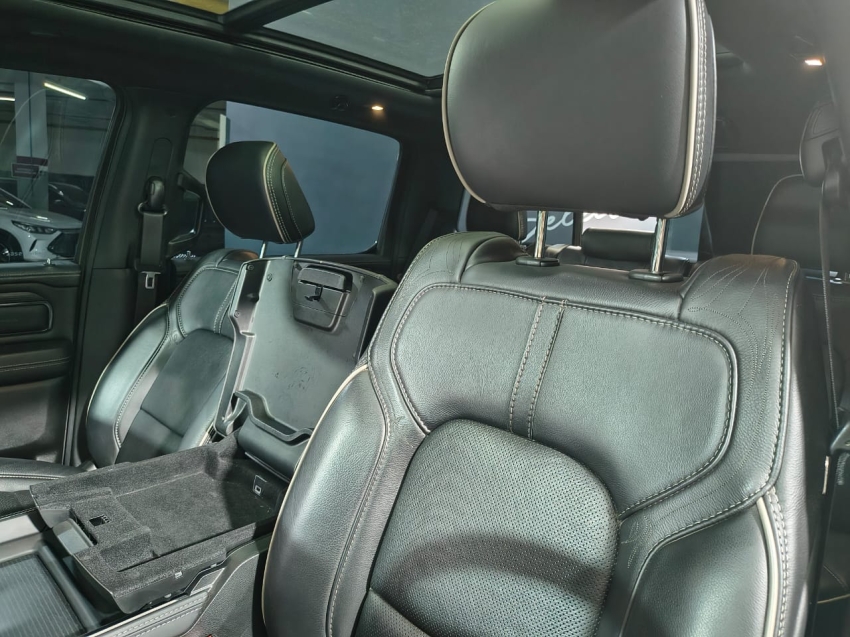 ram 1500 5.7 v8 gasolina limited cd 4x4 automatico 4p 202422