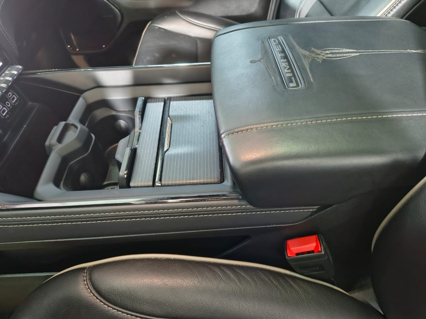 ram 1500 5.7 v8 gasolina limited cd 4x4 automatico 4p 202419