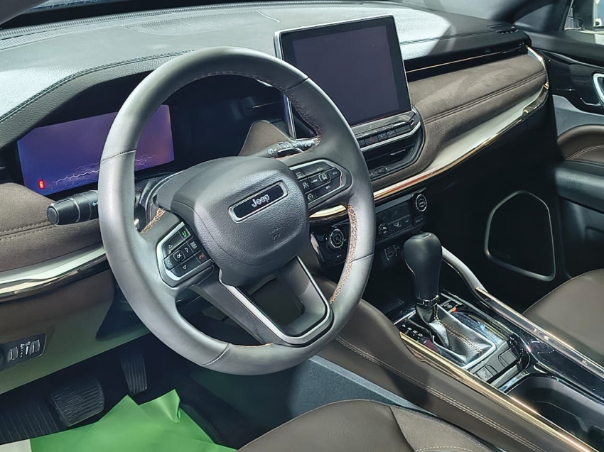 jeep commander 1.3 t270 turbo flex overland at6 4p automatico 202517