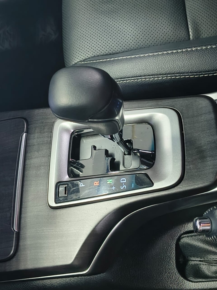 toyota hilux 2.8 d-4d turbo diesel cd srx 4x4 automatico 4p 202410