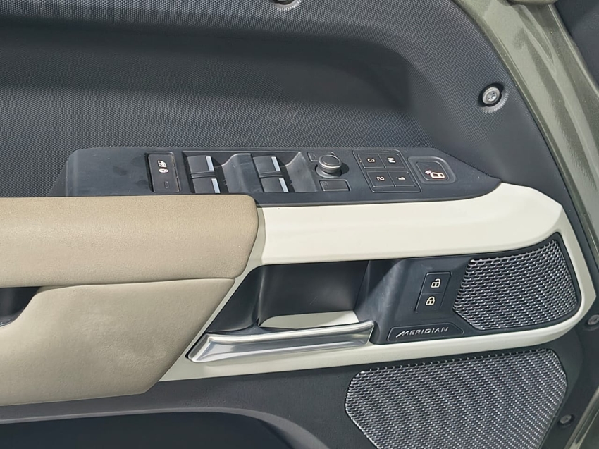land rover defender 2.0 p300 gasolina 110 se awd automatico 4p 202119