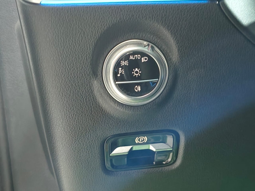 mercedes-benz c 300 2.0 eq boost hibrido amg line 9g-tronic 4p automatico 202314