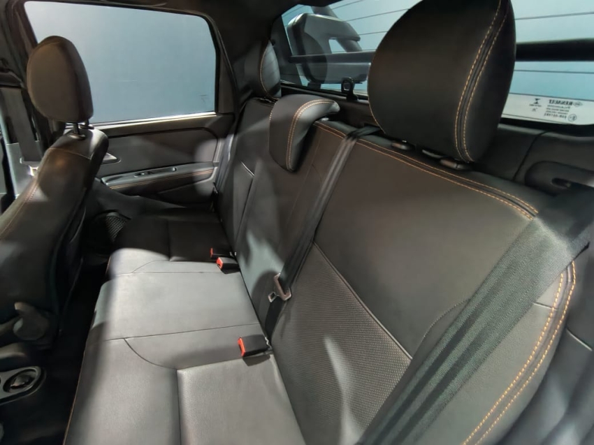 renault oroch 1.3 tce flex outsider x-tronic 4p automatico 202313