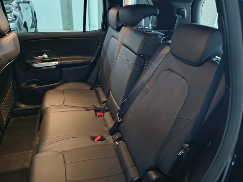 mercedes-benz glb 220 2.0 4m amg line gasolina 4p automatico 202518