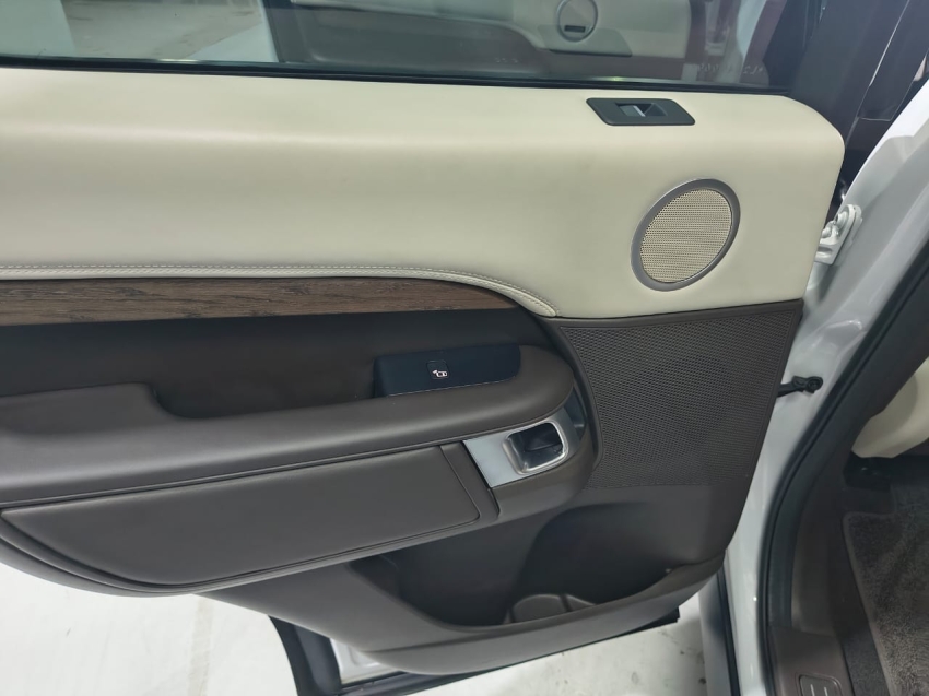 land rover discovery 3.0 v6 td6 diesel hse luxury 4wd automatico 4p 202029