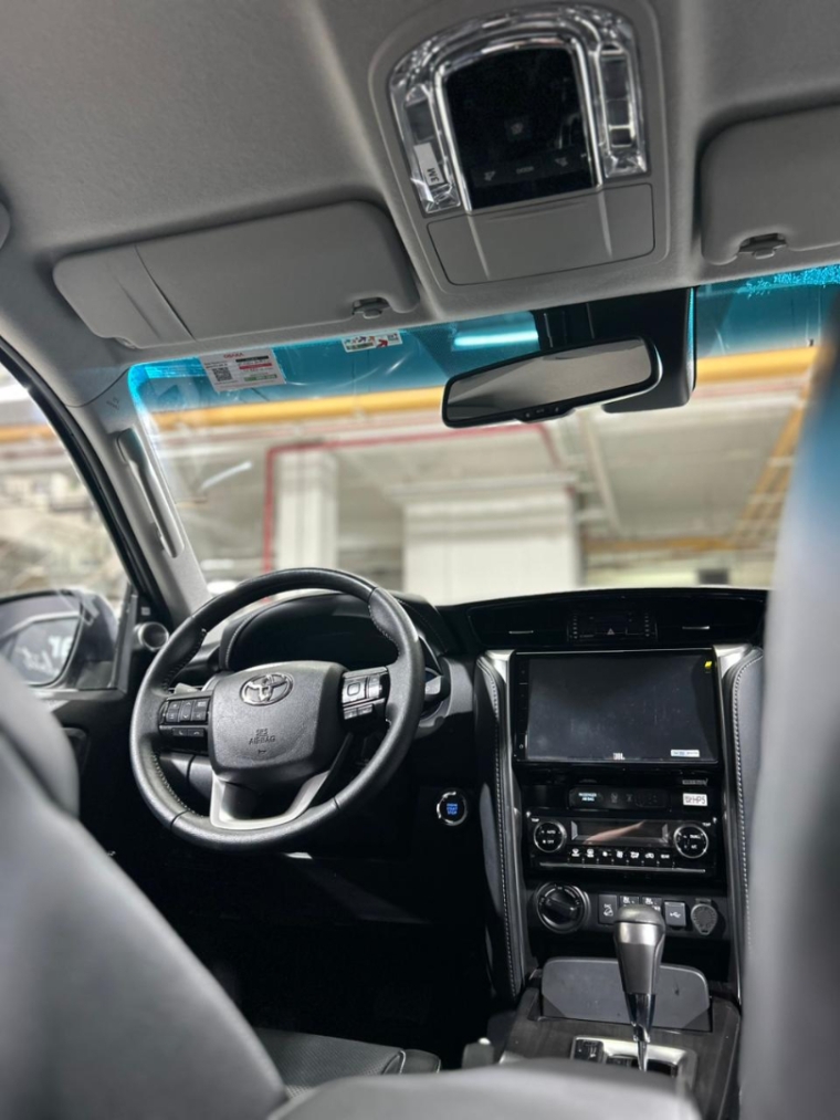 toyota hilux sw4 2.8 d-4d turbo diesel srx 7l 4x4 automatico flex 4p 20244