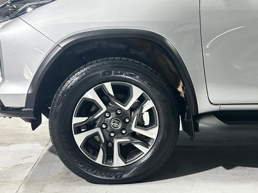 toyota hilux sw4 2.8 d-4d turbo diesel srx 7l 4x4 automatico flex 4p 20247