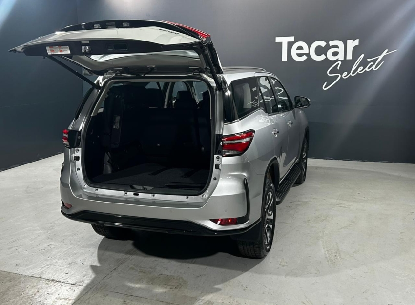 toyota hilux sw4 2.8 d-4d turbo diesel srx 7l 4x4 automatico flex 4p 20249