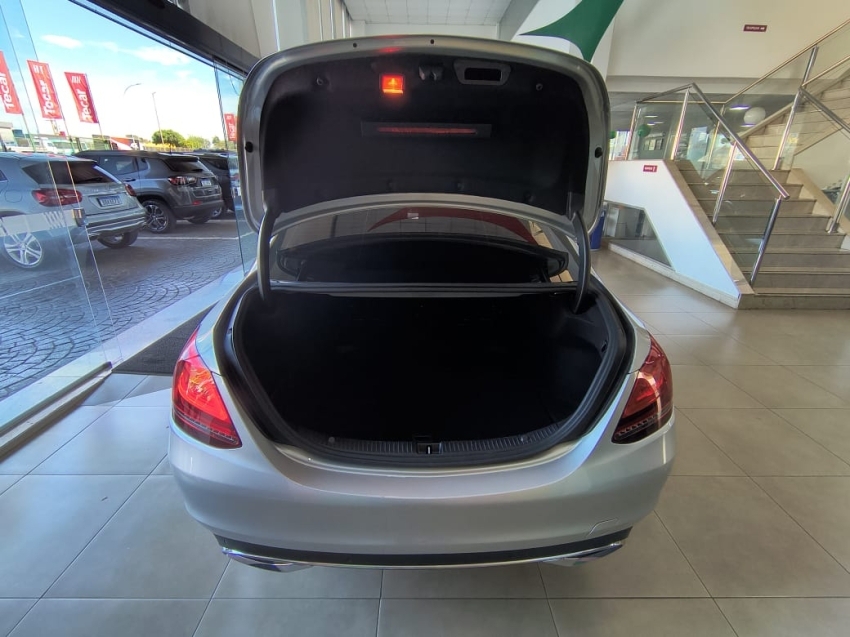 mercedes-benz c 180 1.6 cgi flex avantgarde 9g-tronic 4p automatico 201918