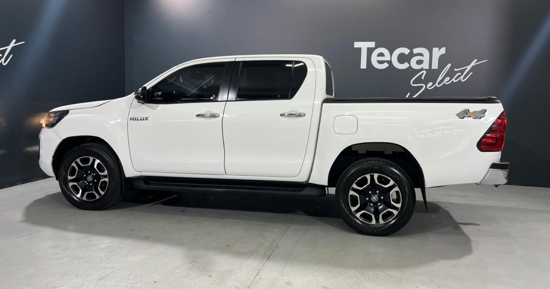 toyota hilux 2.8 d-4d turbo diesel cd srv 4x4 automatico 2.7 4p 20243