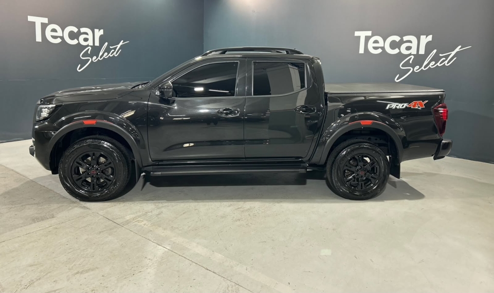 nissan frontier 2.3 16v turbo diesel pro4x cd 4x4 automatico 4p 20241