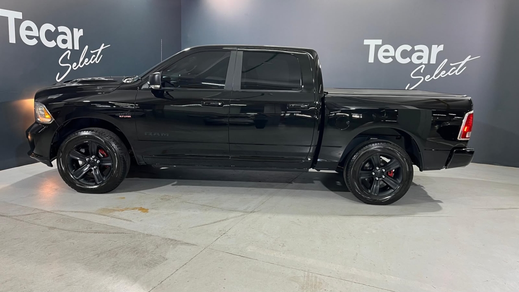 ram classic 5.7 v8 gasolina laramie cd 4x4 automatico 5.6 4p 20224