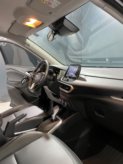 chevrolet tracker ltz 1.0 turbo flex automatico preto 2024/2025 seminovo13