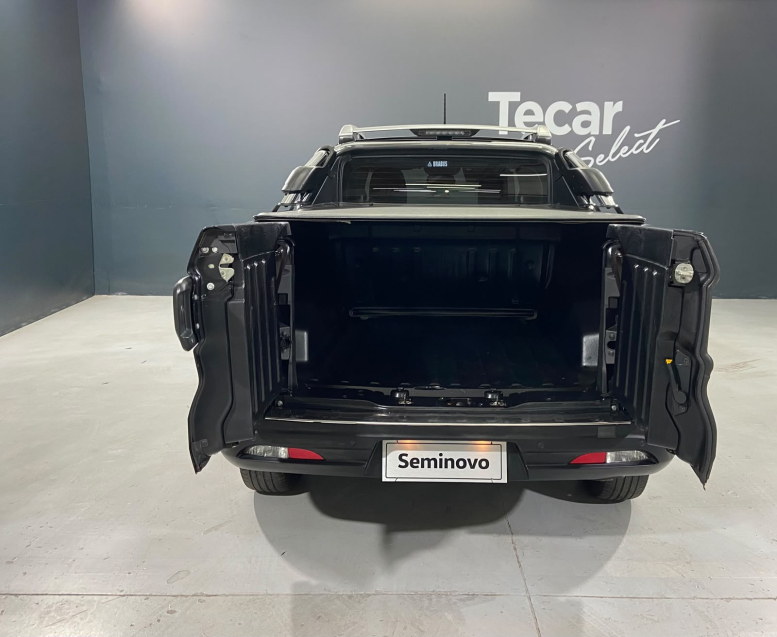 fiat toro 2.0 16v turbo diesel volcano 4wd at9 1.9 4p automatico 20226