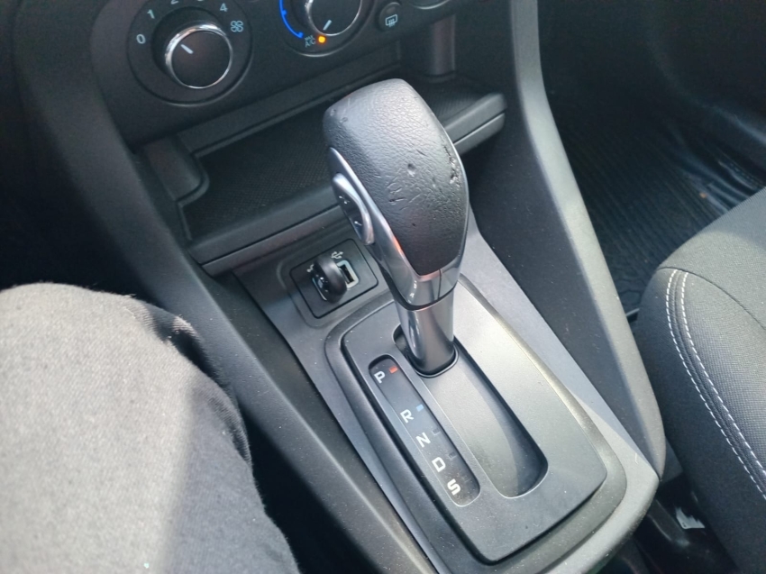 ka sedan automatico