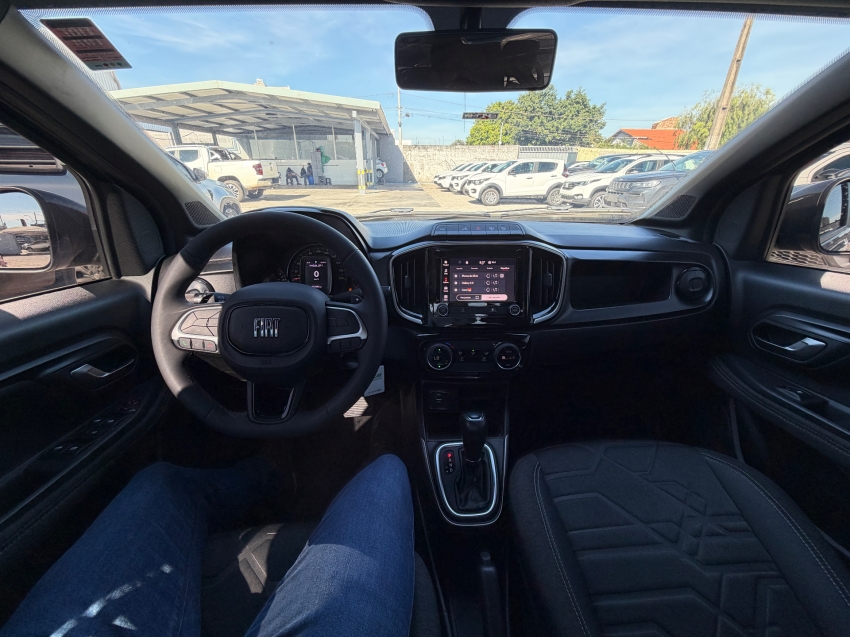 fiat strada 1.3 firefly flex volcano cd cvt 4p automatico 20243