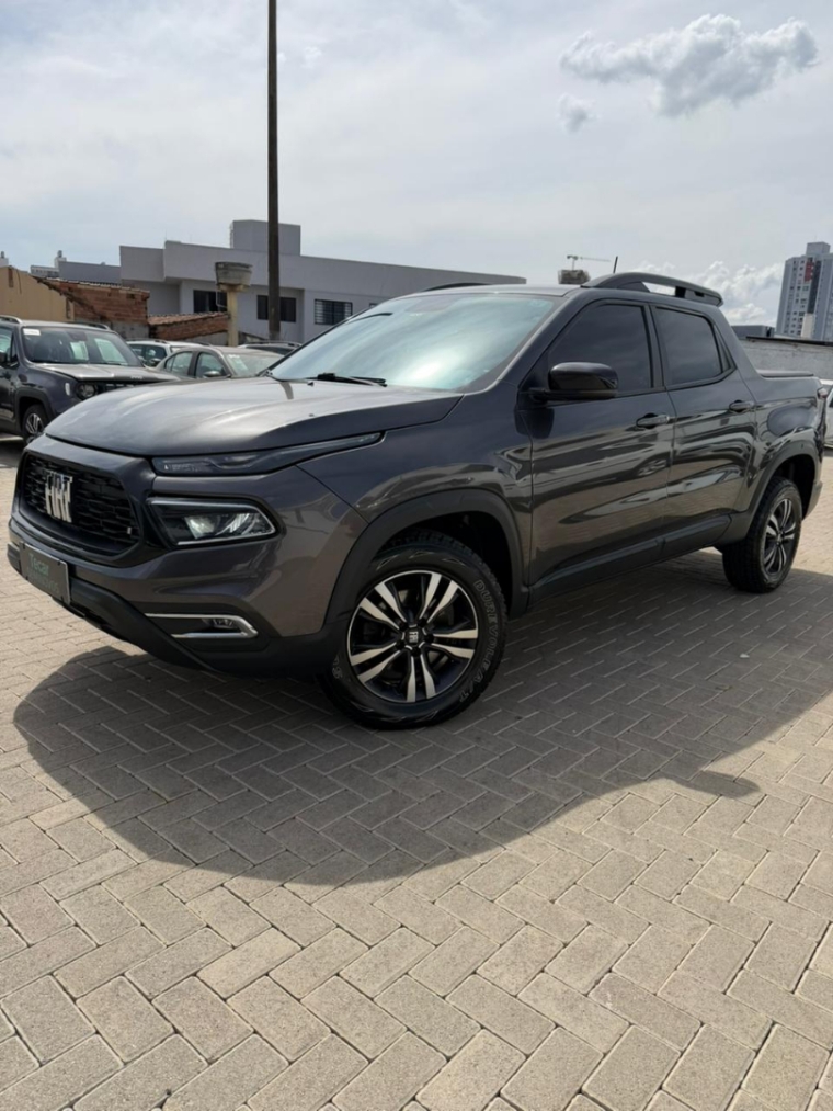 fiat toro 1.3 turbo 270 flex freedom at6 4p automatico 2025