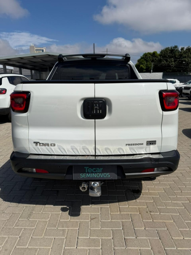 fiat toro 1.3 turbo 270 flex freedom at6 4p automatico 20242