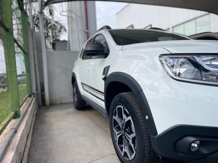 renault duster 1.6 16v sce flex iconic x-tronic 2024 renault duster 1.6 16v sce flex iconic x-tronic 2024